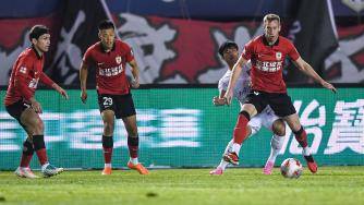  中超-亞泰3-2逆轉(zhuǎn)送南通8輪不勝 田玉達(dá)92分鐘絕殺